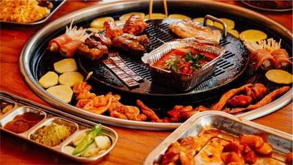 開業即登頂，四個月狂開13店，“肉小哥”如何靠甜品引爆美食江湖？